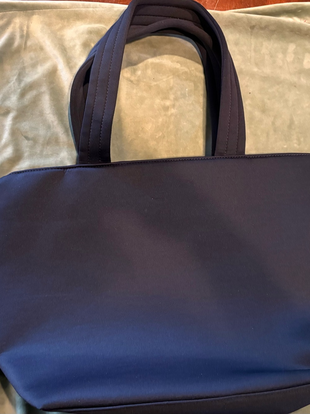 Stella & Dot Navy Crush it Bow Tote with Brown and Blush Bow Accent - Picture 4 of 5